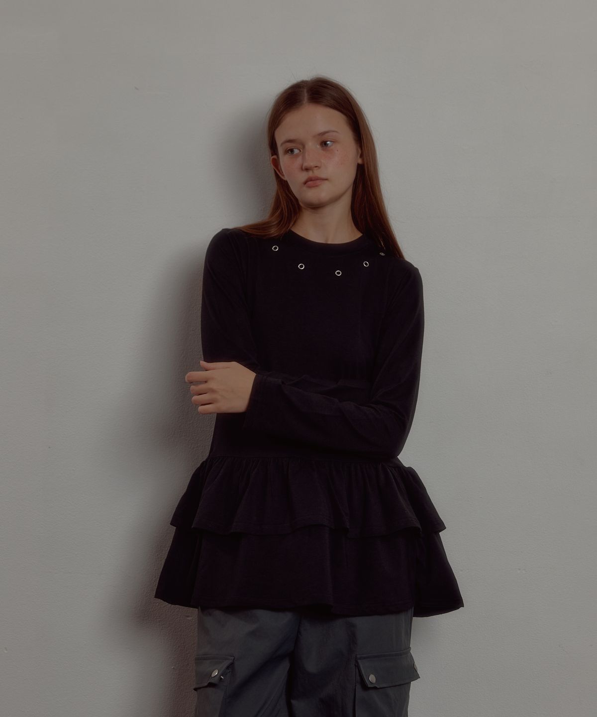 레터리(LETERIE) EYELET FRILL LONG SLEEVE_BLACK