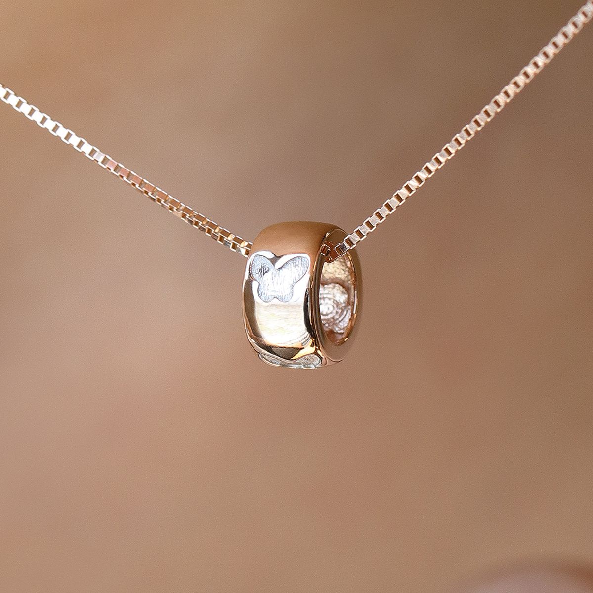 러비앤비(LOVEENB) [14K gold] 이브 나비 참 펜던트