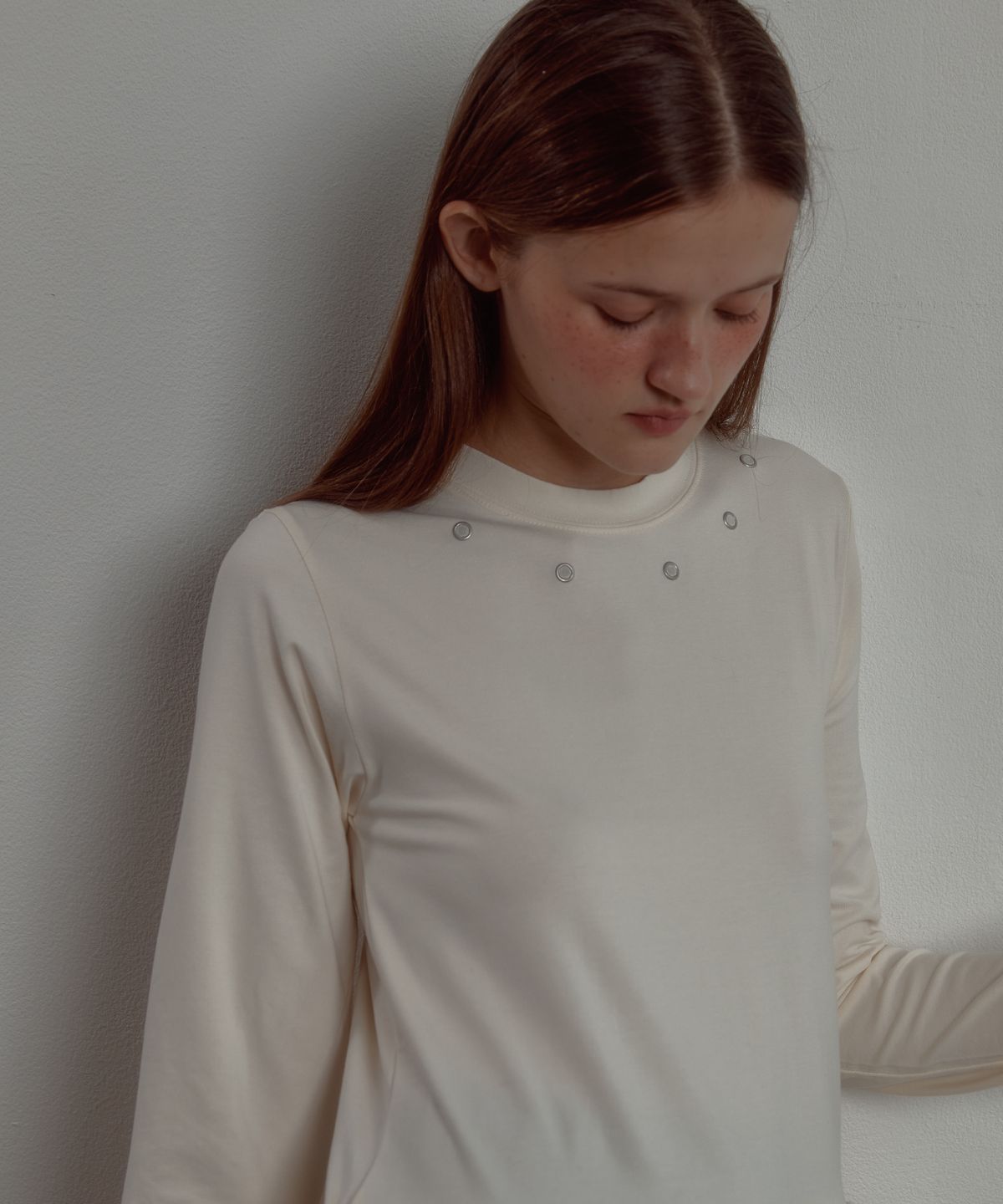 레터리(LETERIE) EYELET FRILL LONG SLEEVE_IVORY