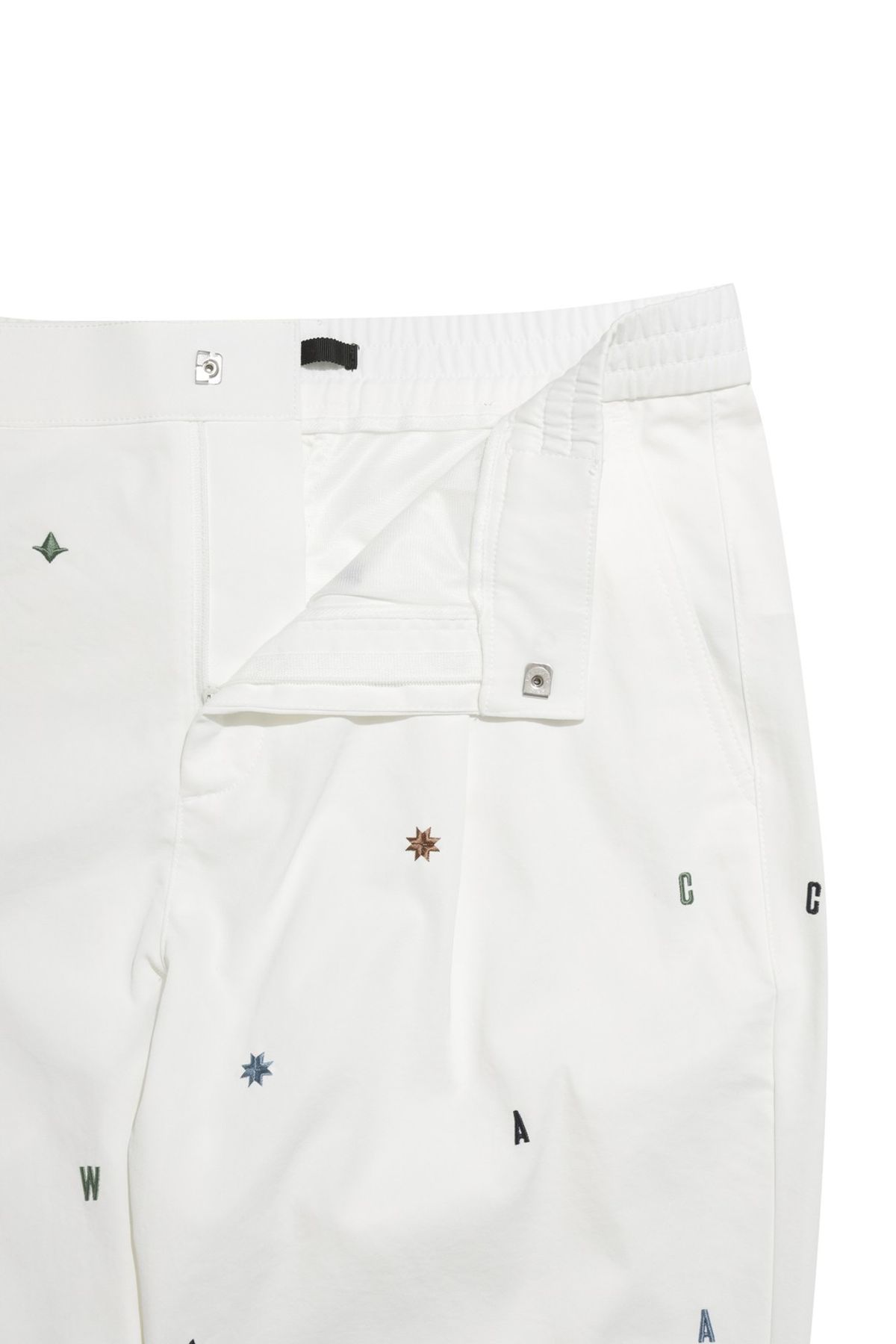 왁(WAAC) Men Embroidery Pants WMPNA25605IVX