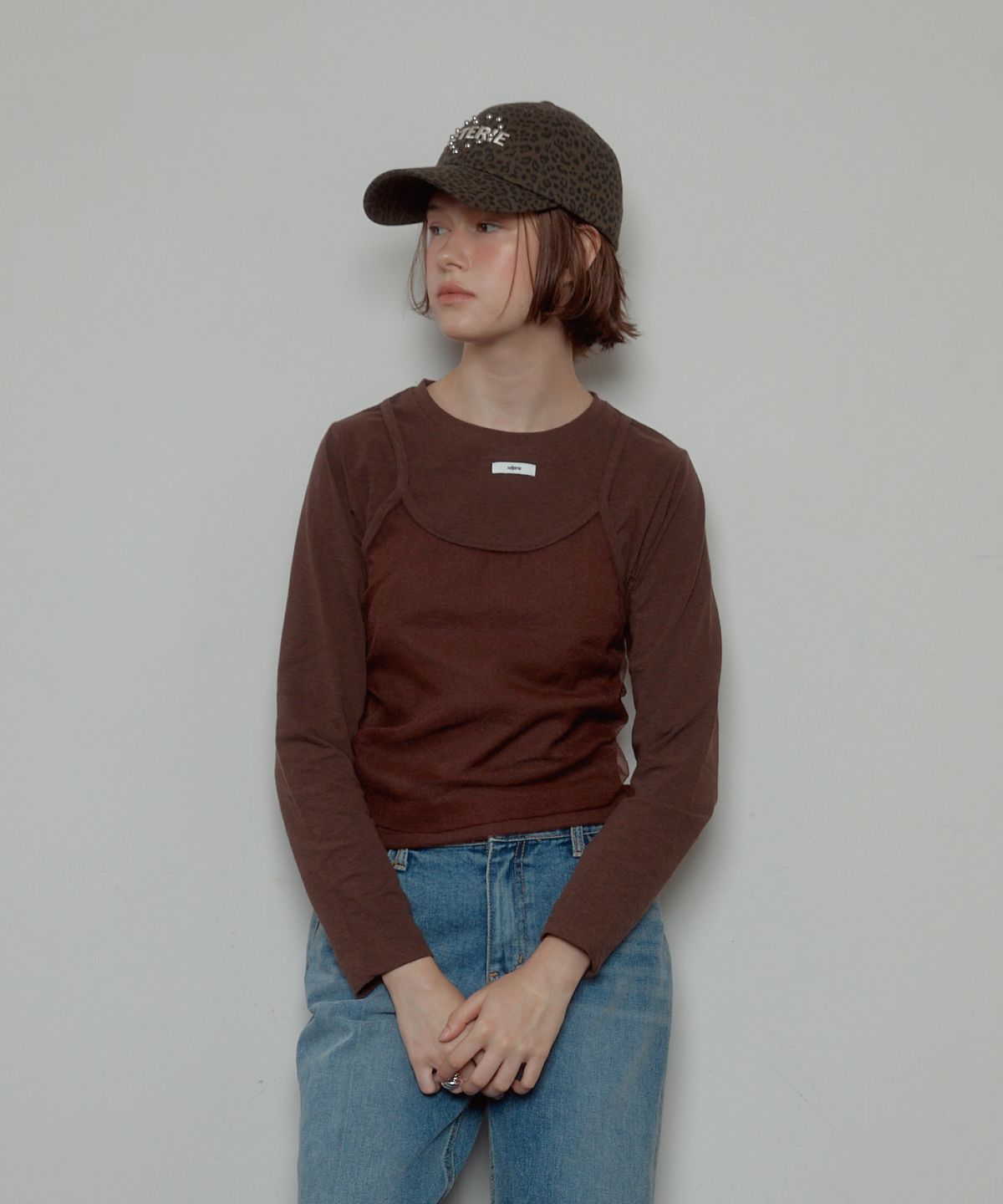 레터리(LETERIE) LONG SLEEVE BUSTIER LAYERED T-SHIRT_BROWN
