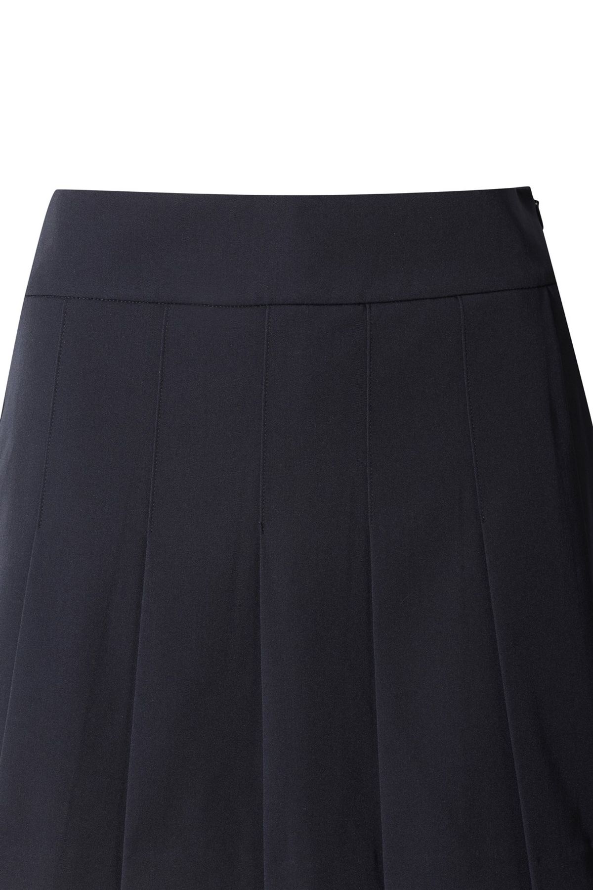 왁(WAAC) [JONES] Women’s Pleated Shorts WWPNA25670NYD