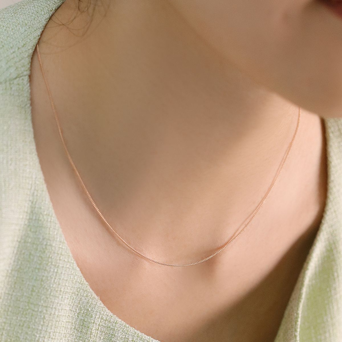 러비앤비(LOVEENB) [14K gold] 에밀리 소프트 체인 목걸이 민줄