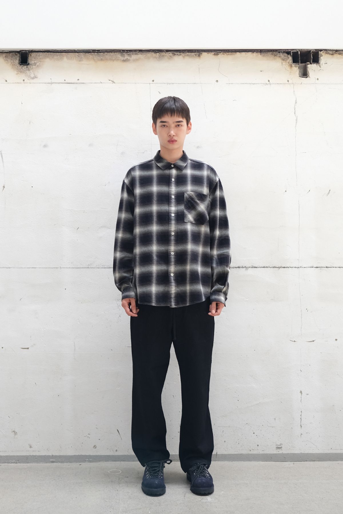 홀리선(HORLISUN) Cove Wool Loose Pants Black