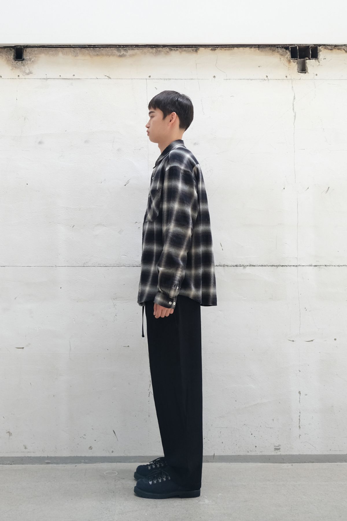 홀리선(HORLISUN) Cove Wool Loose Pants Black
