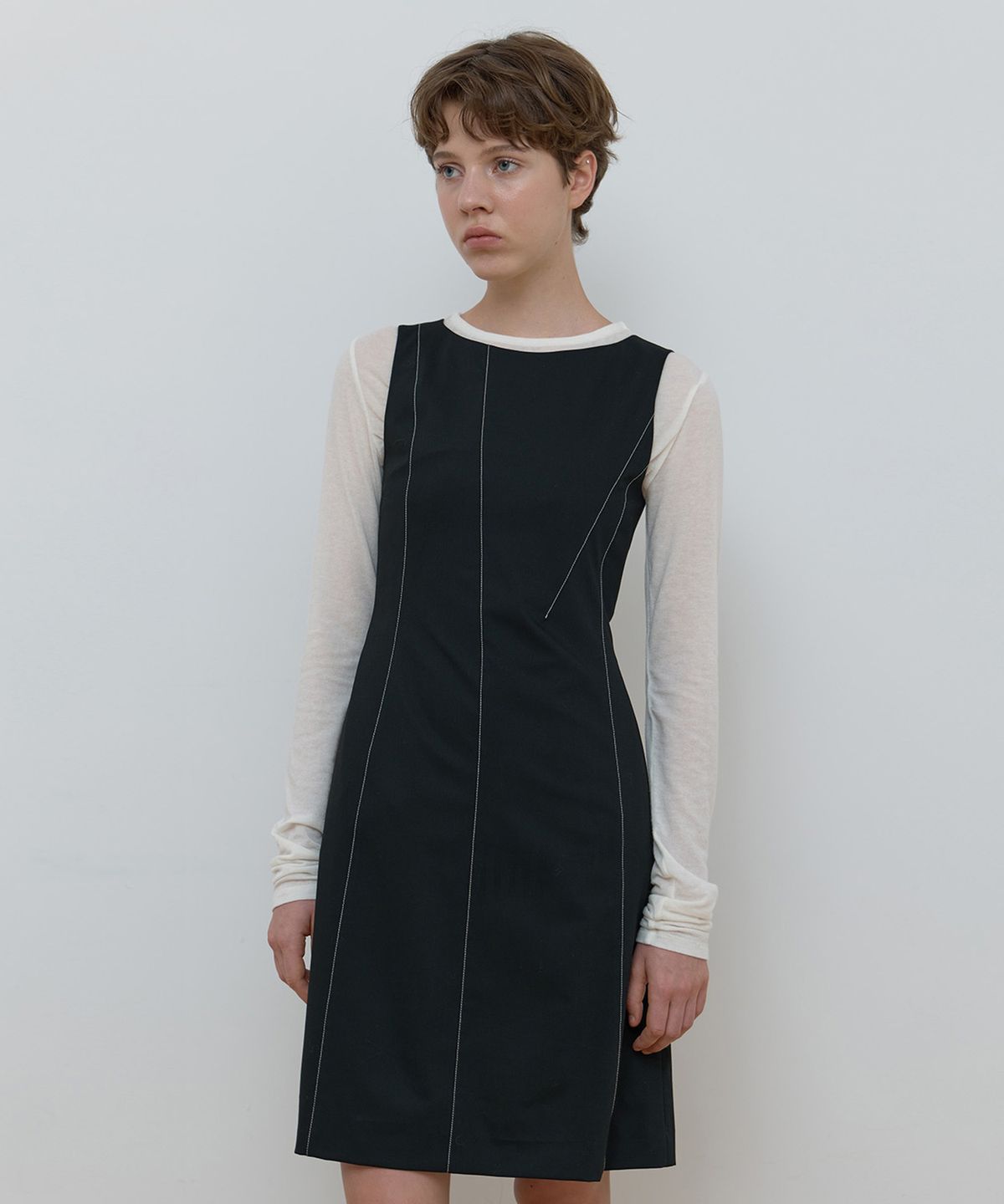 마조네(MA JOURNEE) STITCH SLEEVELESS DRESS_BLACK
