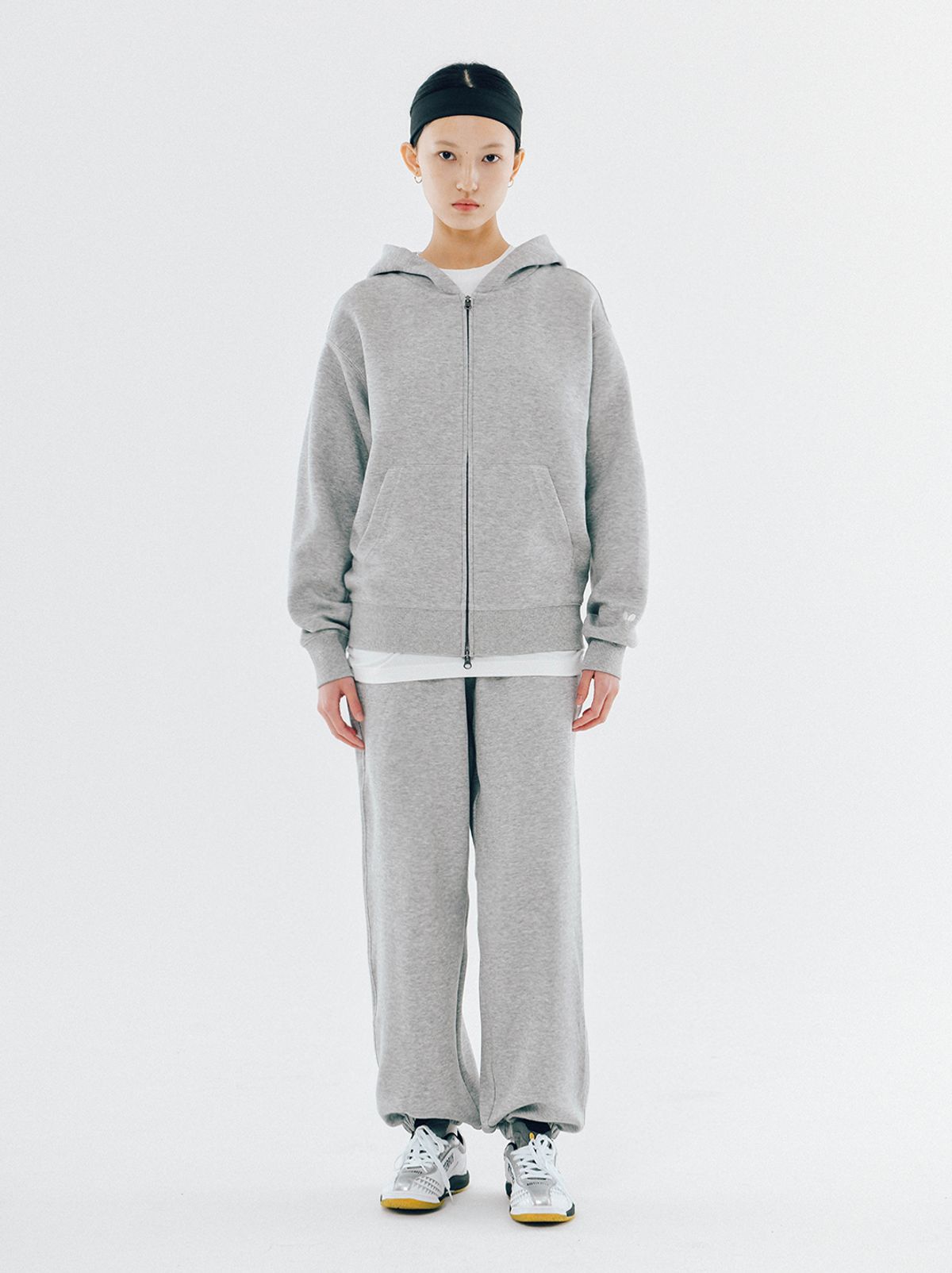버터플라이 스포츠웨어(BUTTERFLY SPORTSWEAR) 오리지널 로고 조거팬츠 그레이