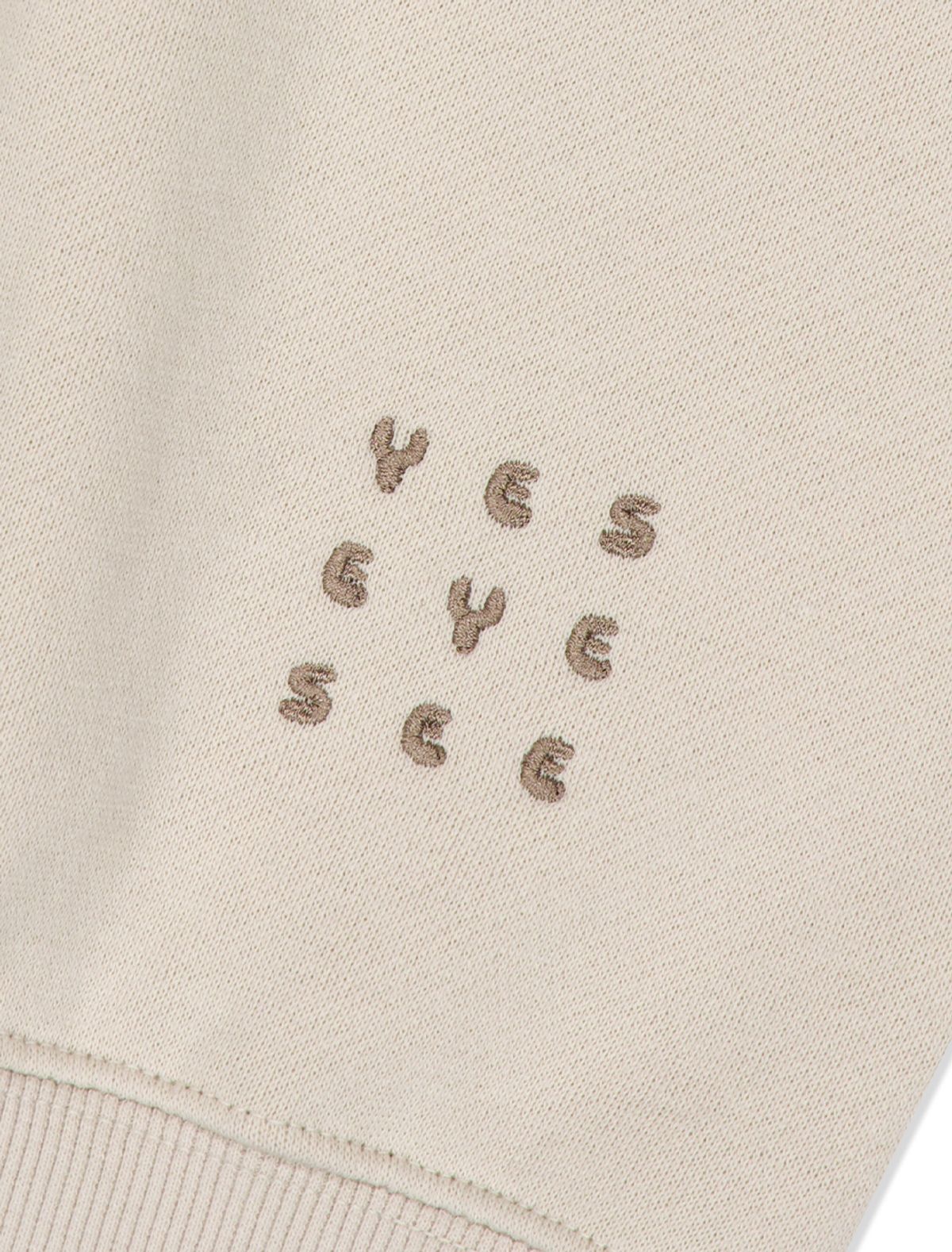 예스아이씨(YESEYESEE) Y.E.S Checkered Logo Sweatshirt Ecru