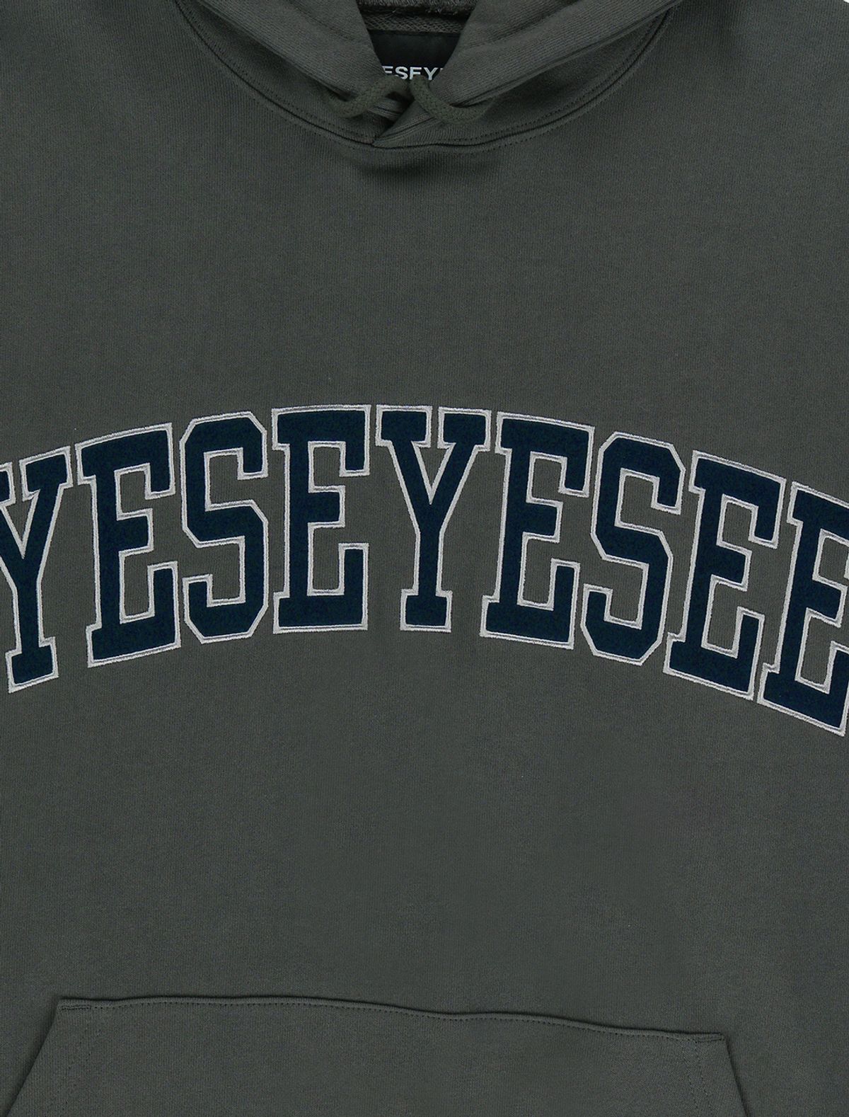 예스아이씨(YESEYESEE) Arch Logo Hoodie Khaki