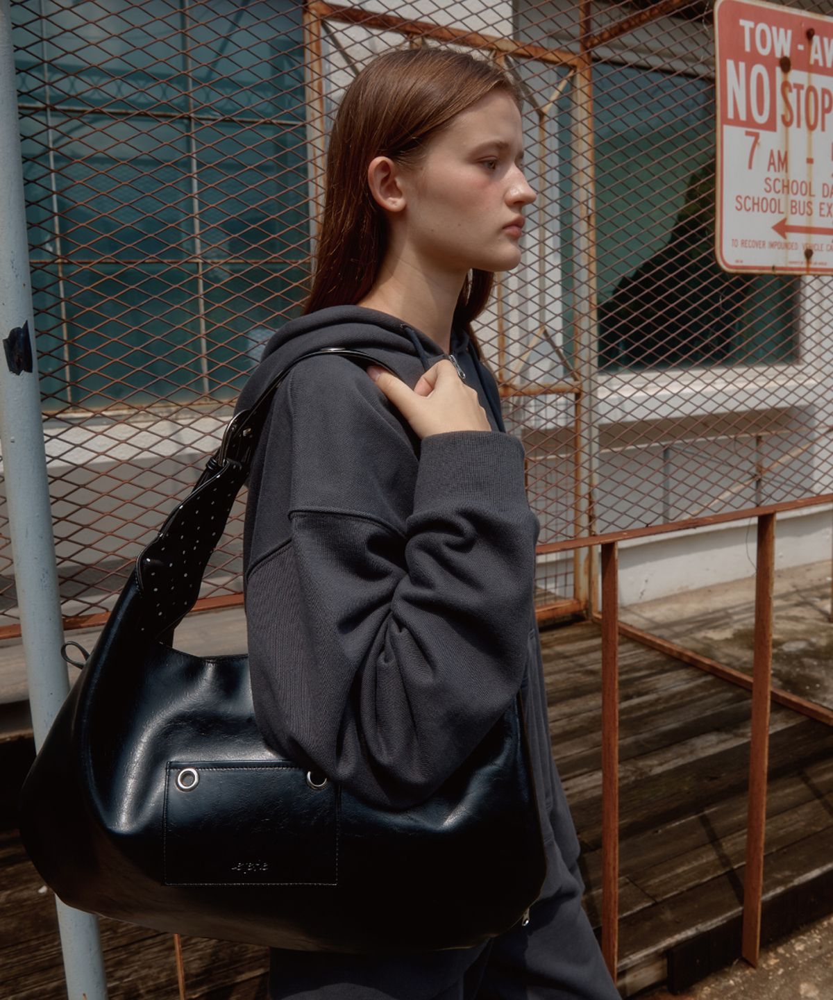 레터리(LETERIE) BUCKLE REVERSIBLE  SHOULDER BAG_8COLOR