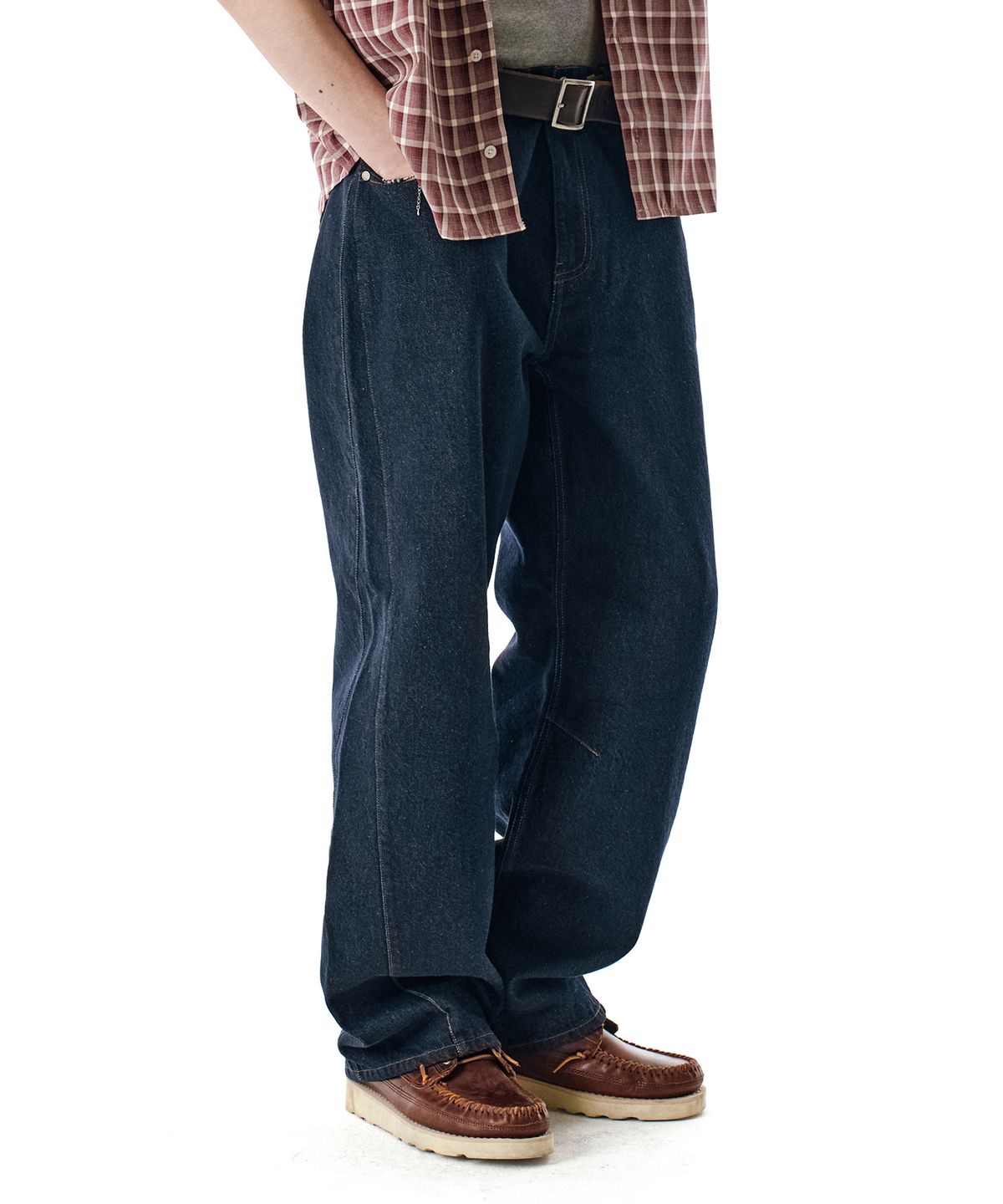 세컨모놀로그(SECONDMONO) [옷미새 미홀 콜라보]Curved Tapered Barrel-Fit Denim Pants [INDIGO]_SEPT072CPINDIGO