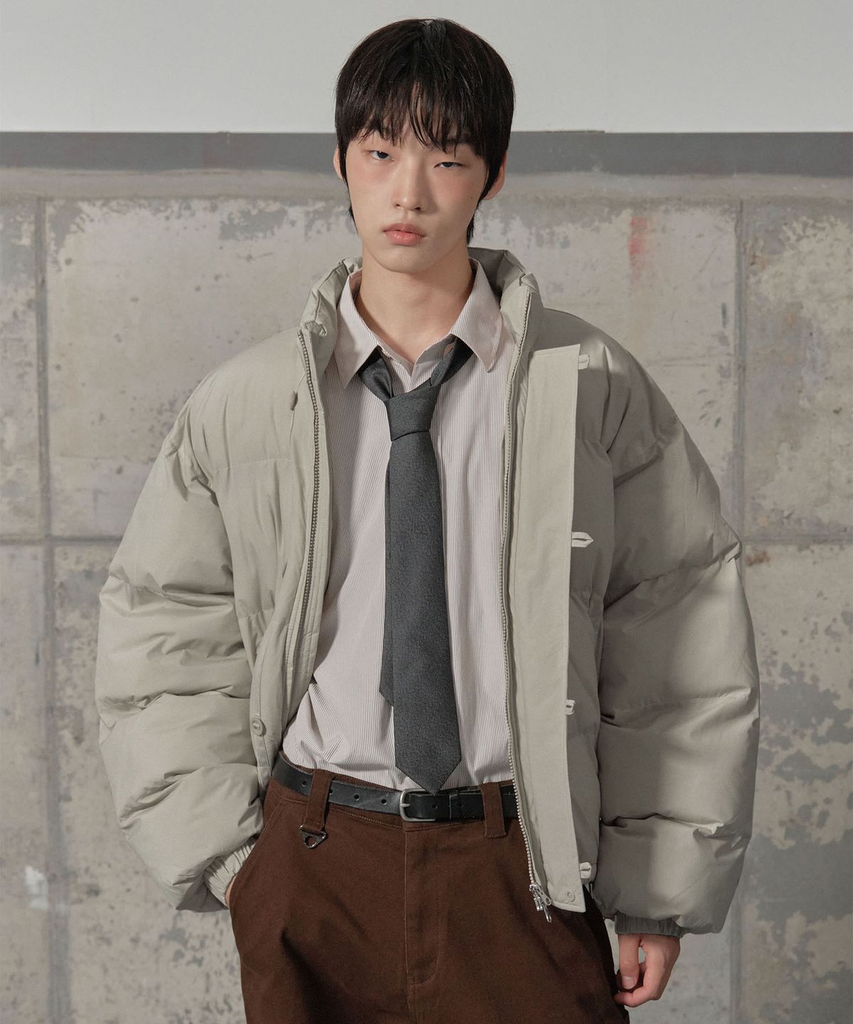 세컨모놀로그(SECONDMONO) 더블 어드저스트 버튼 숏 패딩 점퍼 [BEIGE]_SEJP005BEIGE