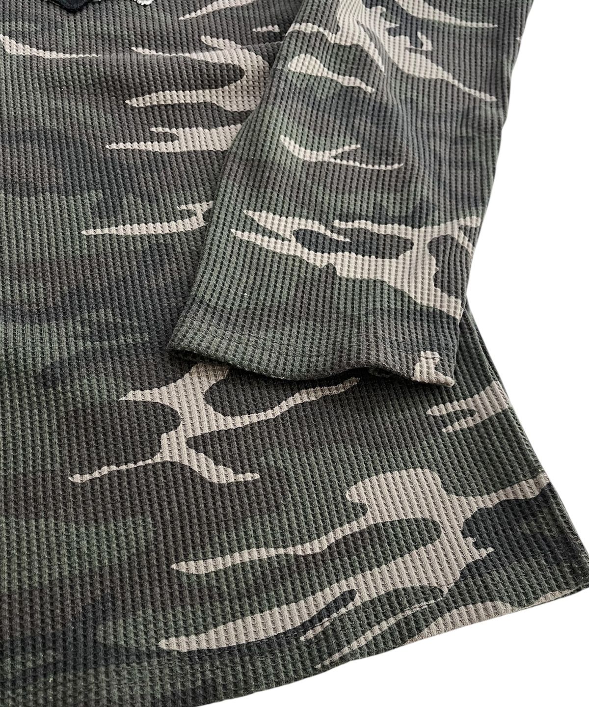 스케이터락(SK8ER ROCK) Double Cross Camouflage Henley Neck T-shirt ((khaki))
