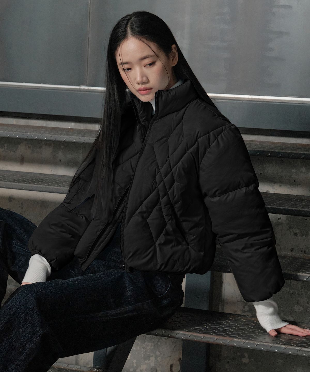 세컨모놀로그(SECONDMONO) W. 아가일 체크 퀼팅 크롭 패딩 점퍼 [BLACK]_SEWJP001BLACK