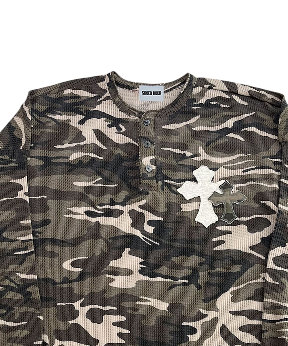 스케이터락(SK8ER ROCK) Double Cross Camouflage Henley Neck T-shirt ((Beige))