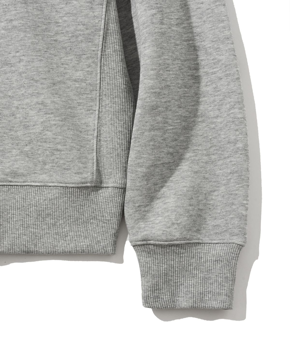 버터플라이 스포츠웨어(BUTTERFLY SPORTSWEAR) 오리지널 자수 로고 스웻셔츠 그레이