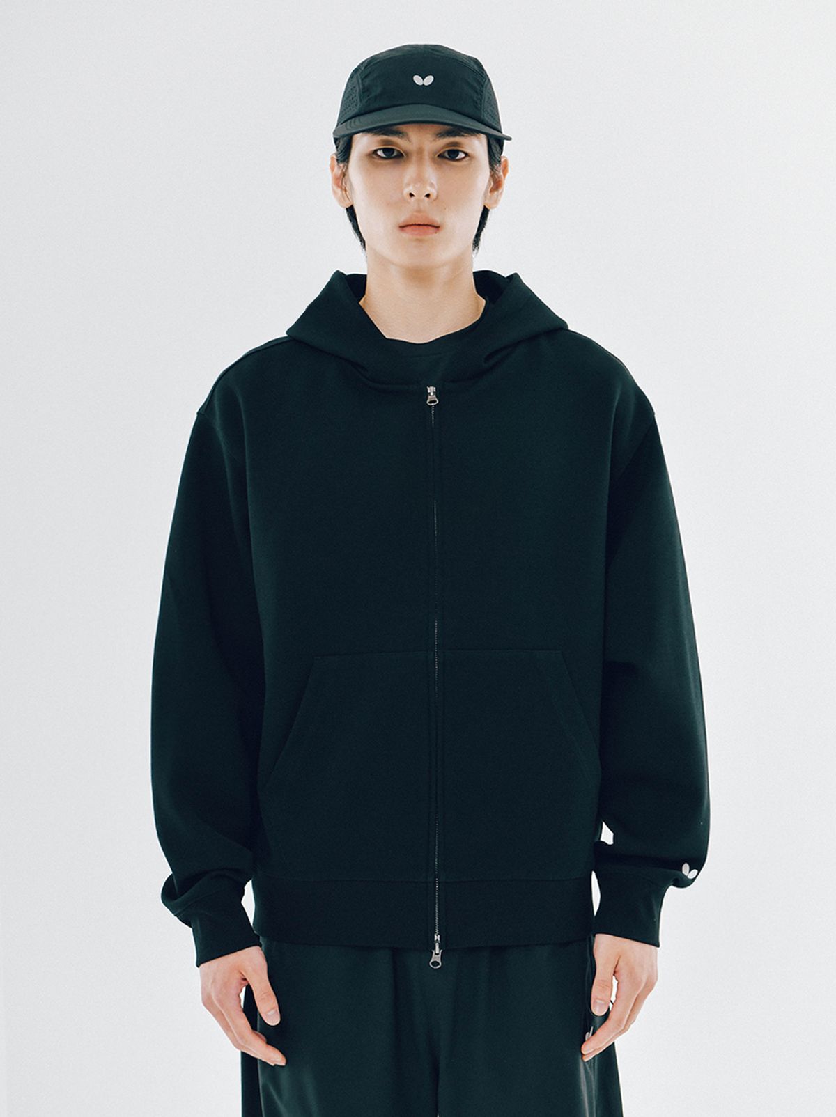 버터플라이 스포츠웨어(BUTTERFLY SPORTSWEAR) 오리지널 자수 로고 2WAY 후드집업 블랙