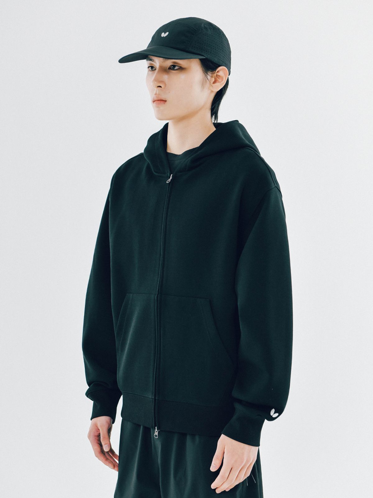 버터플라이 스포츠웨어(BUTTERFLY SPORTSWEAR) 오리지널 자수 로고 2WAY 후드집업 블랙