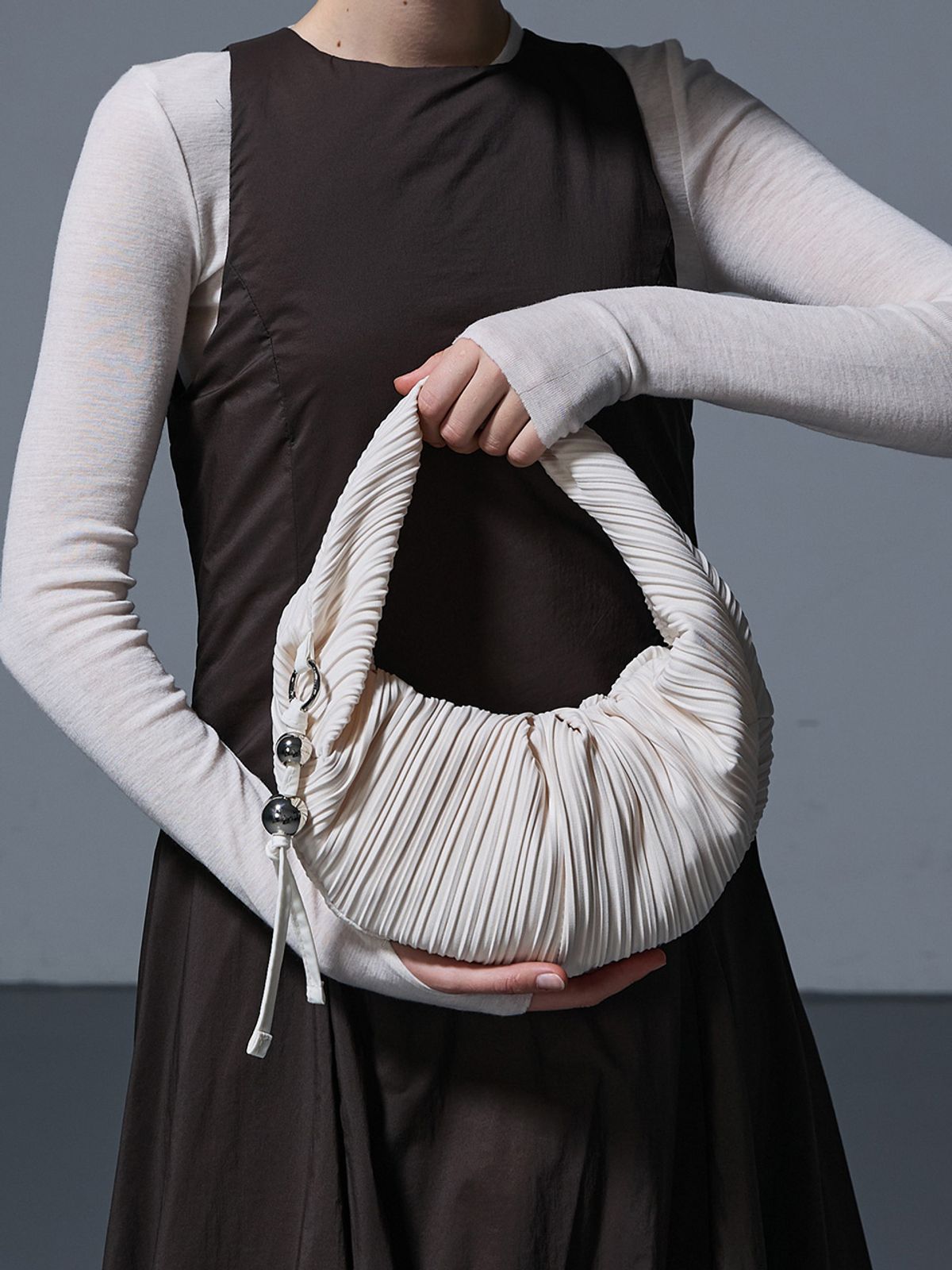 던팩토리(DAWN FACTORY) LUVITS BAG SMALL IVORY 러비츠백 스몰 아이보리