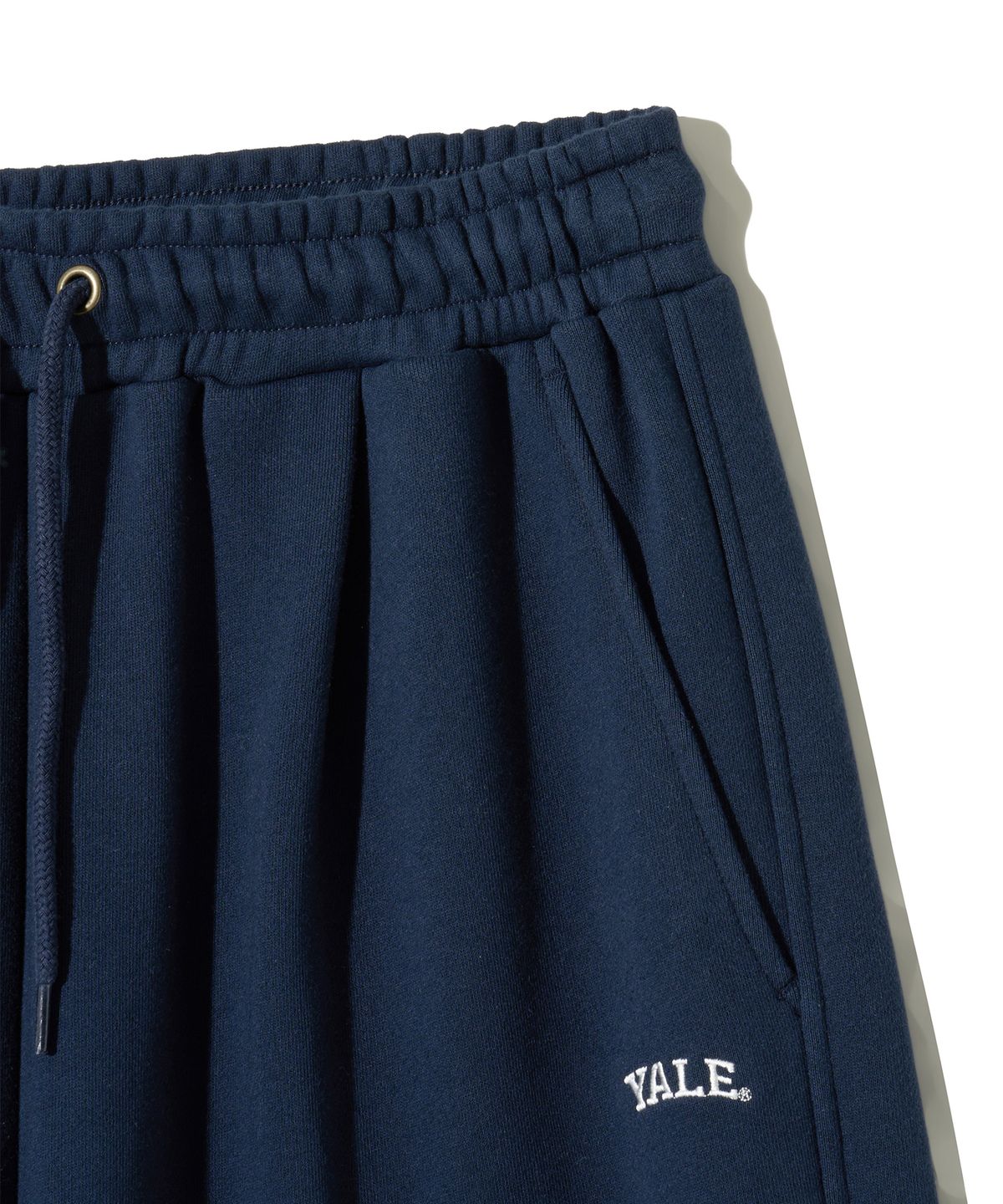 예일(YALE) 스몰아치 원 턱 스웨트 팬츠_네이비