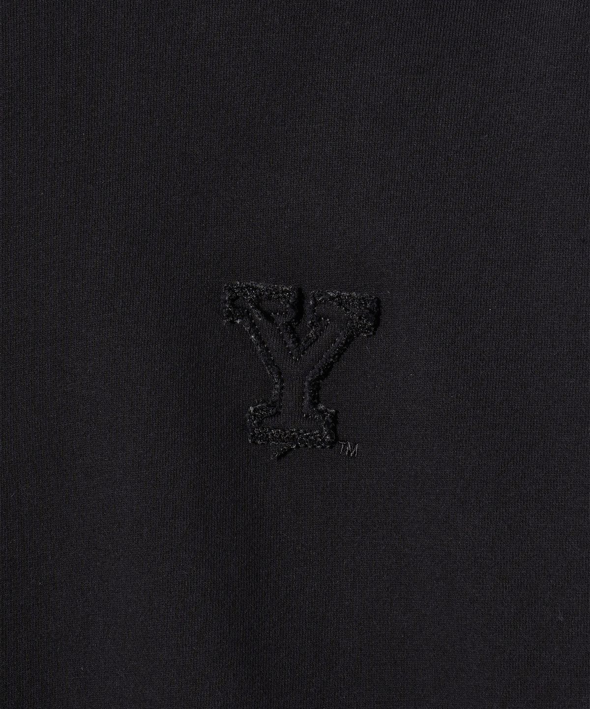 예일(YALE) Y로고 아플리케 스웨트셔츠 블랙