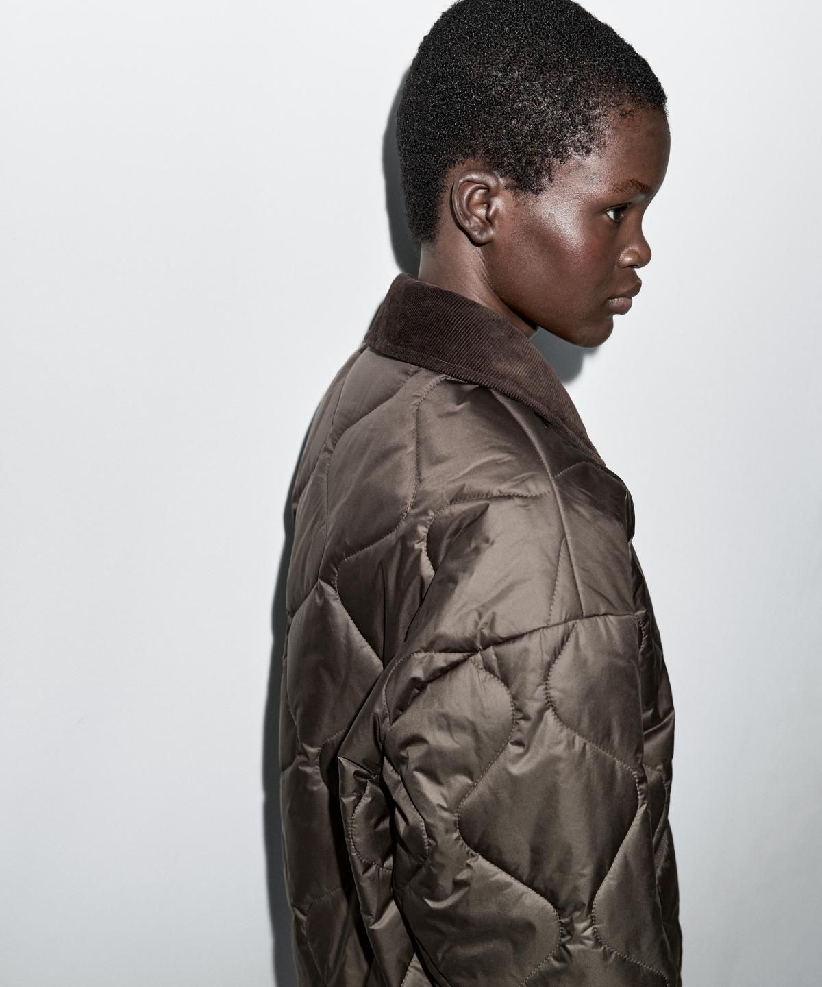마시모두띠(MASSIMO DUTTI) 코듀로이 디테일 워터레펠 패딩 자켓
