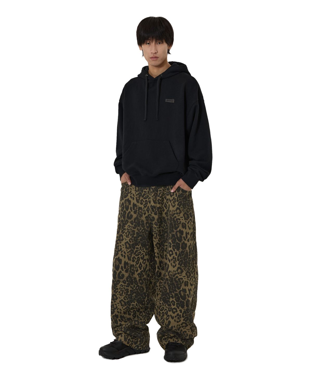 오픈야드(오와이)(OPENYARD(OY)) CUTOUT PATCH HOODIE - BLACK