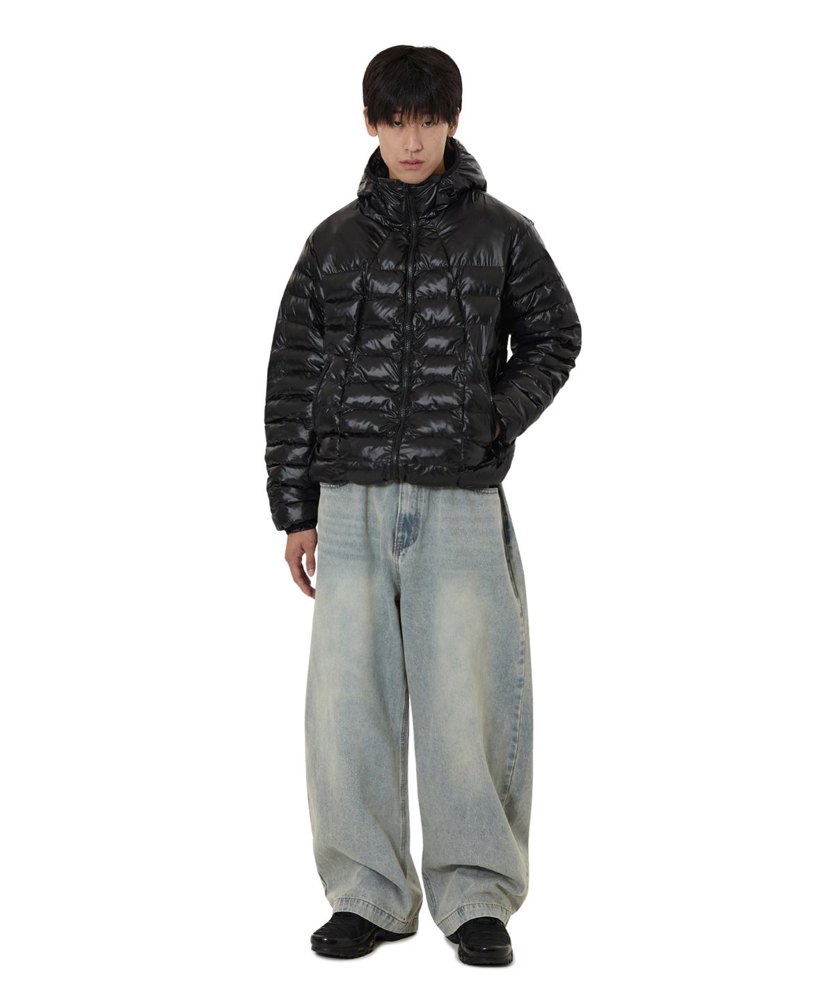 오픈야드(오와이)(OPENYARD(OY)) CURVED ZIPPER LIGHTWEIGHT PUFFER JACKET - GLOSSY BLACK