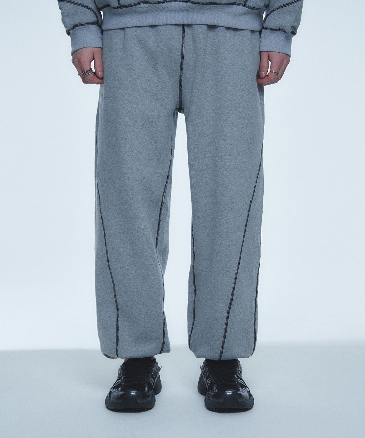 현피트(HYUNFIT) COVERSTITCH LINE SWEATPANTS-[GRAY]