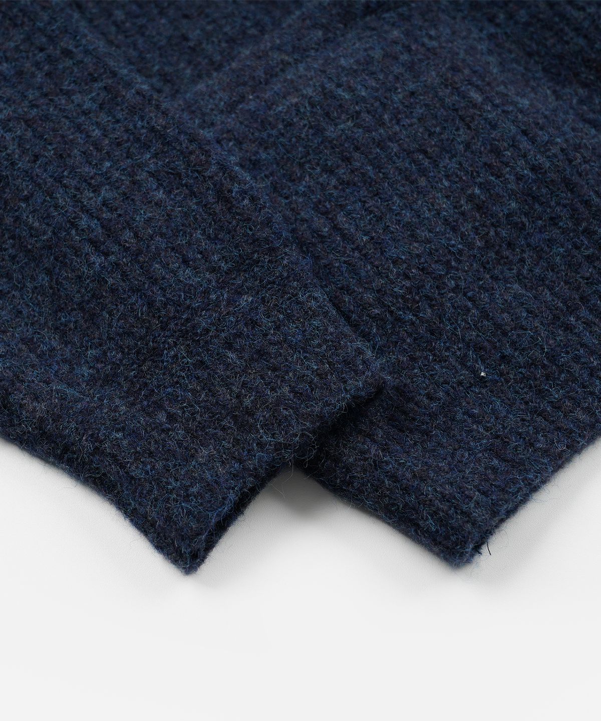 프리즘웍스(FRIZMWORKS) BRUSHED WOOL ROUND CARDIGAN _ INDIGO