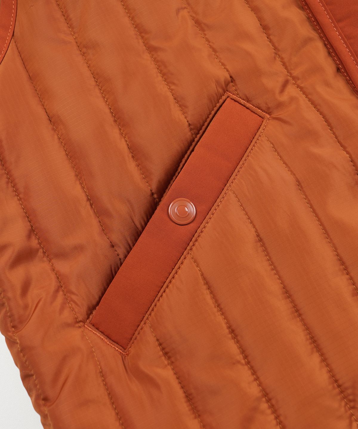 프리즘웍스(FRIZMWORKS) STRIPE QUILTED MIL LINER VEST _ ORANGE