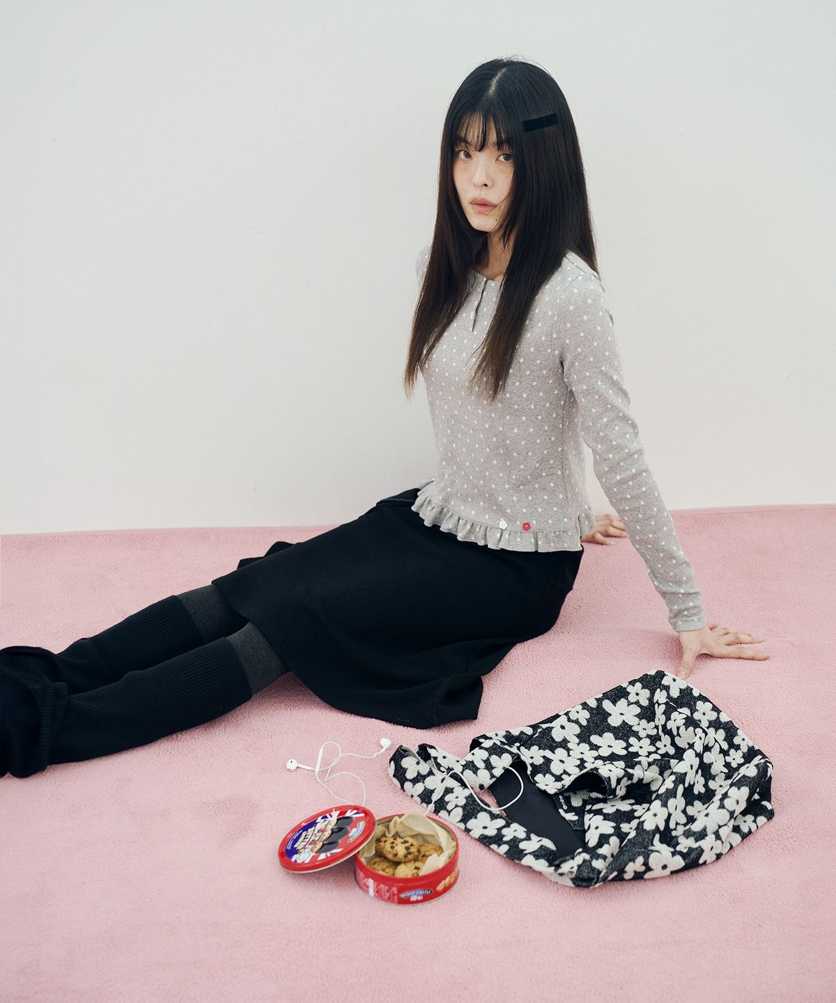 미헤브(MIHEV) 폴카 도트 프릴 롱슬리브 그레이