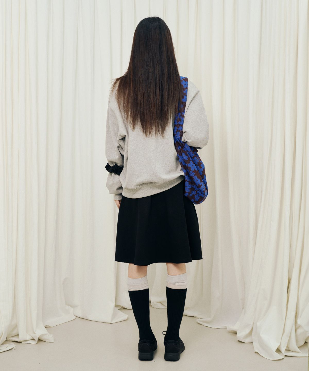 미헤브(MIHEV) 리버시블 플라워 테리 백 버건디 블루