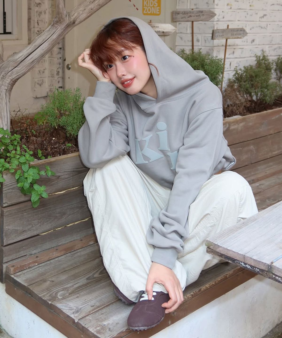 킴스 프레시 코튼 마켓(KIMS FRESH COTTON MARKET) (Unisex) Messy Alpha Logo Hoodie Khaki