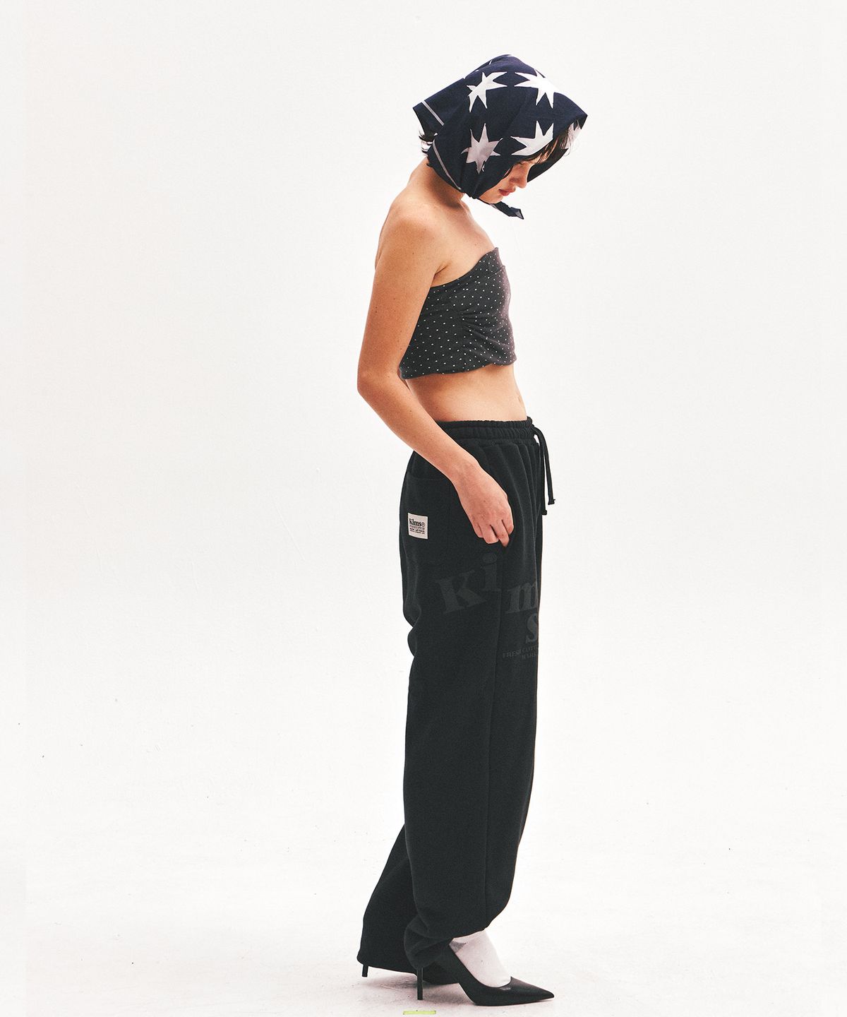 킴스 프레시 코튼 마켓(KIMS FRESH COTTON MARKET) Messy Alpha Logo Sweatpants Black