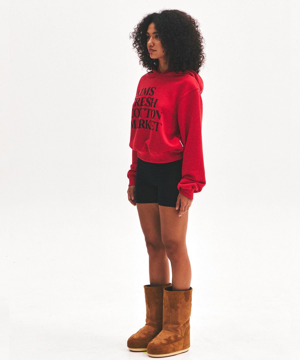킴스 프레시 코튼 마켓(KIMS FRESH COTTON MARKET) Hazy Left Range Logo Tee Red