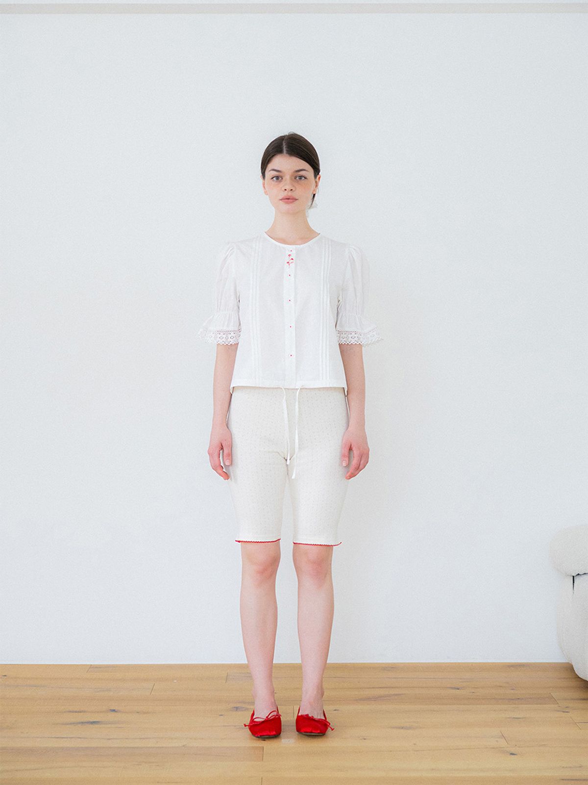소르디(SORDI) Flower Blouse_white