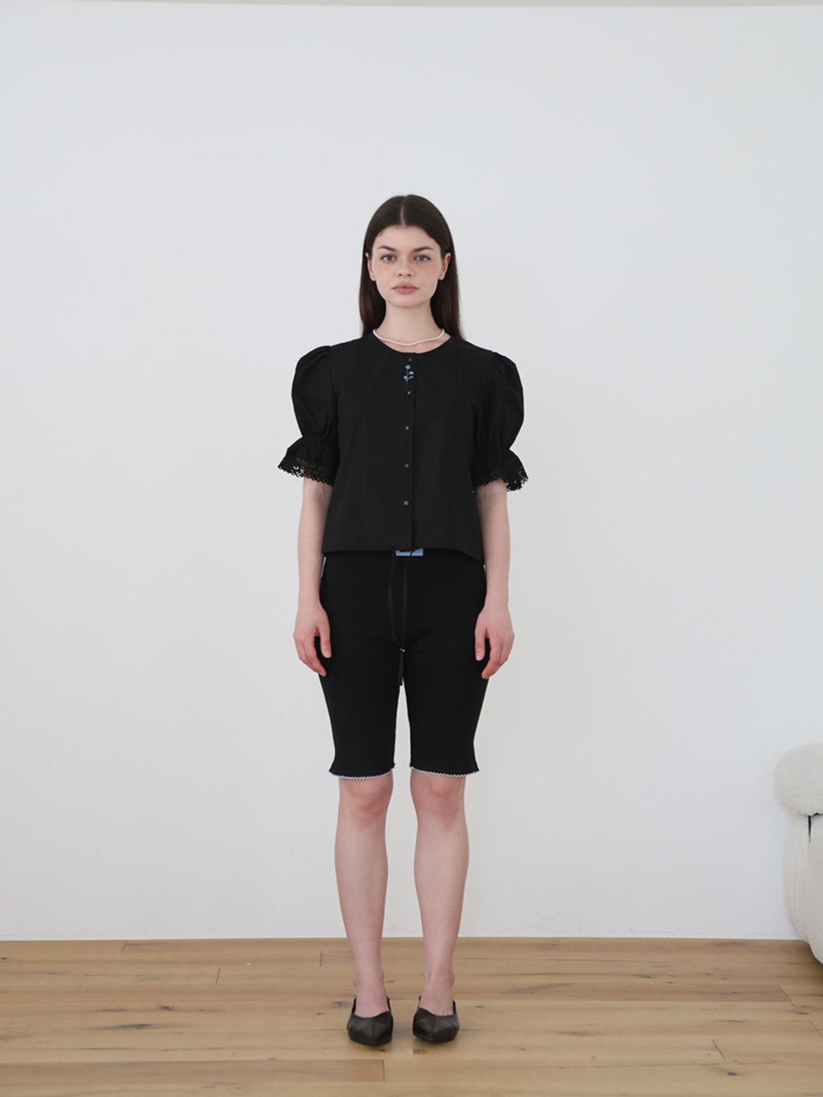 소르디(SORDI) Flower Blouse_black