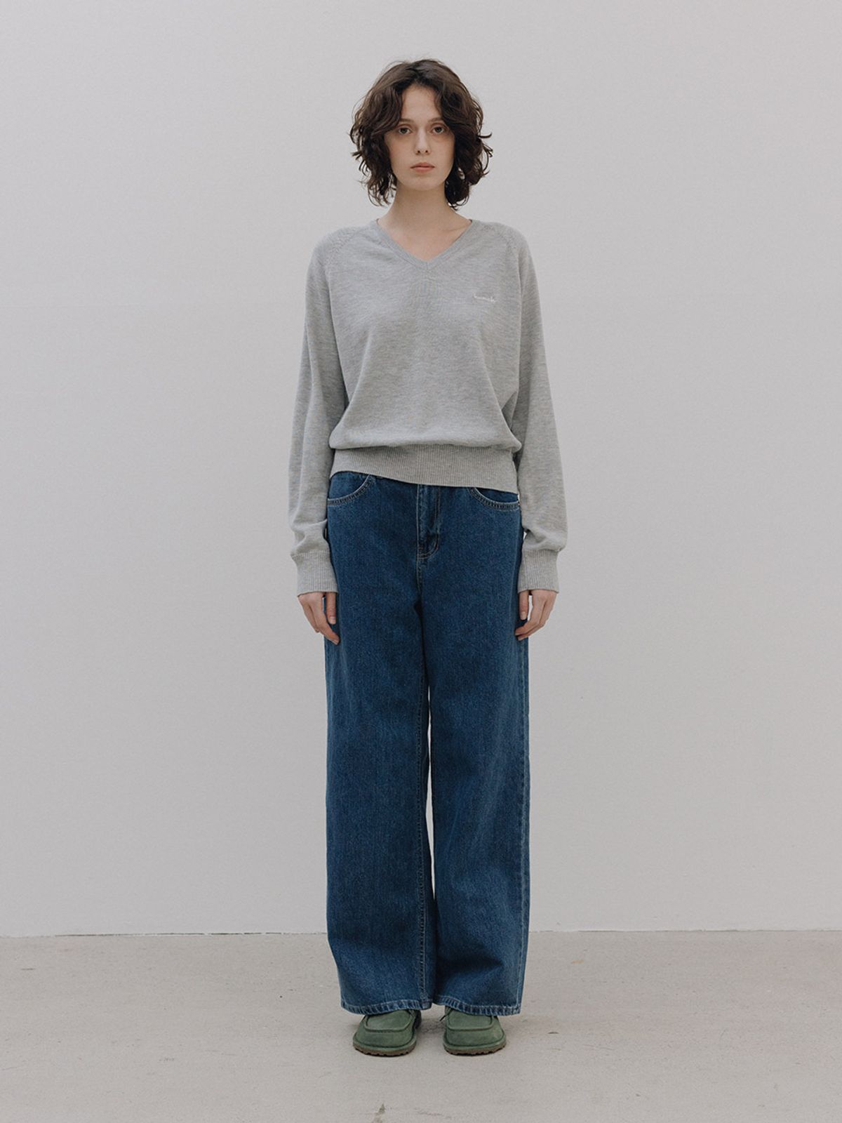 헌치(HUNCH) Classical Soft V-Neck Knit (2color)