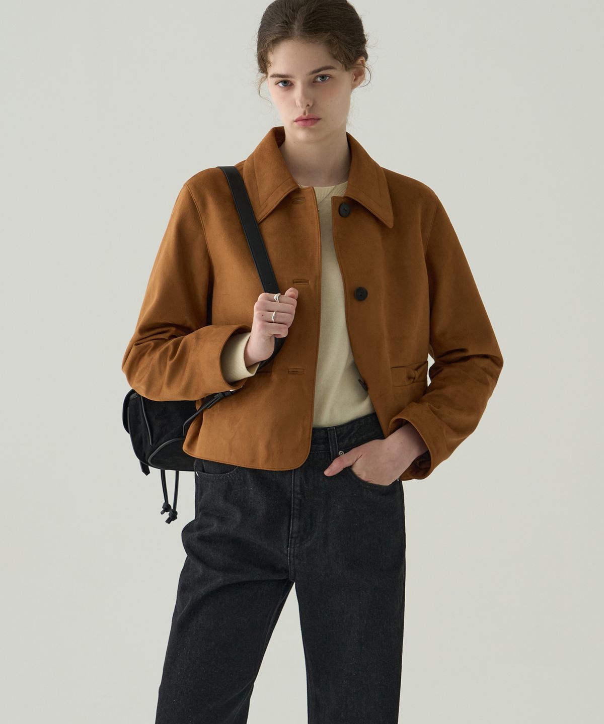 드로우핏 우먼(DRAWFIT WOMEN) 티노 보우 스웨이드 숏 자켓 [ASH CREAM]