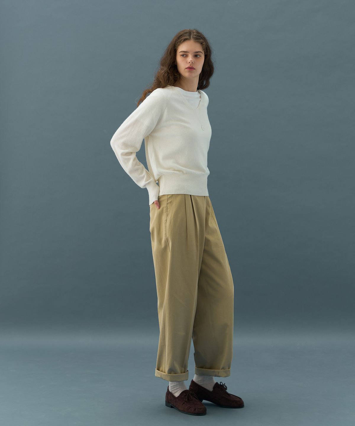드로우핏 우먼(DRAWFIT WOMEN) 소프티 캐시 울 블렌디드 브이넥 니트 [BLACK]