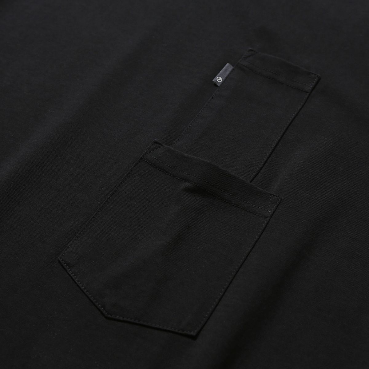 모이프(MOIF) [AW25] BAGGY MOCKNECK L/S TEE / BLACK