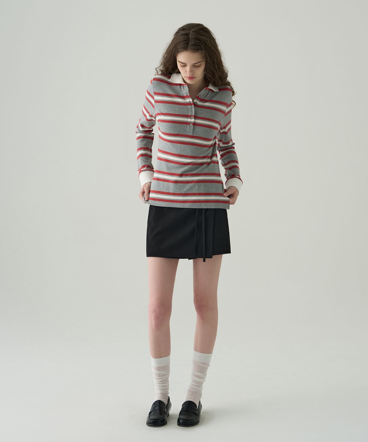 드로우핏 우먼(DRAWFIT WOMEN) 멀티 스트라이프 슬림 카라 피케 티셔츠 [BURGUNDY]