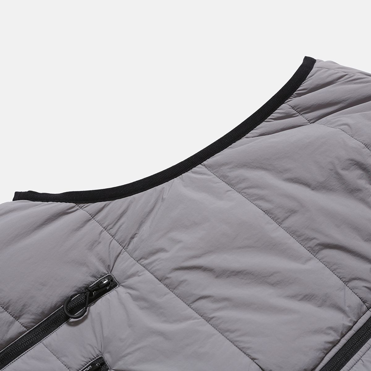 모이프(MOIF) [AW25] REVERSIBLE PUFF VEST / CLOUD GRAY/NAVY