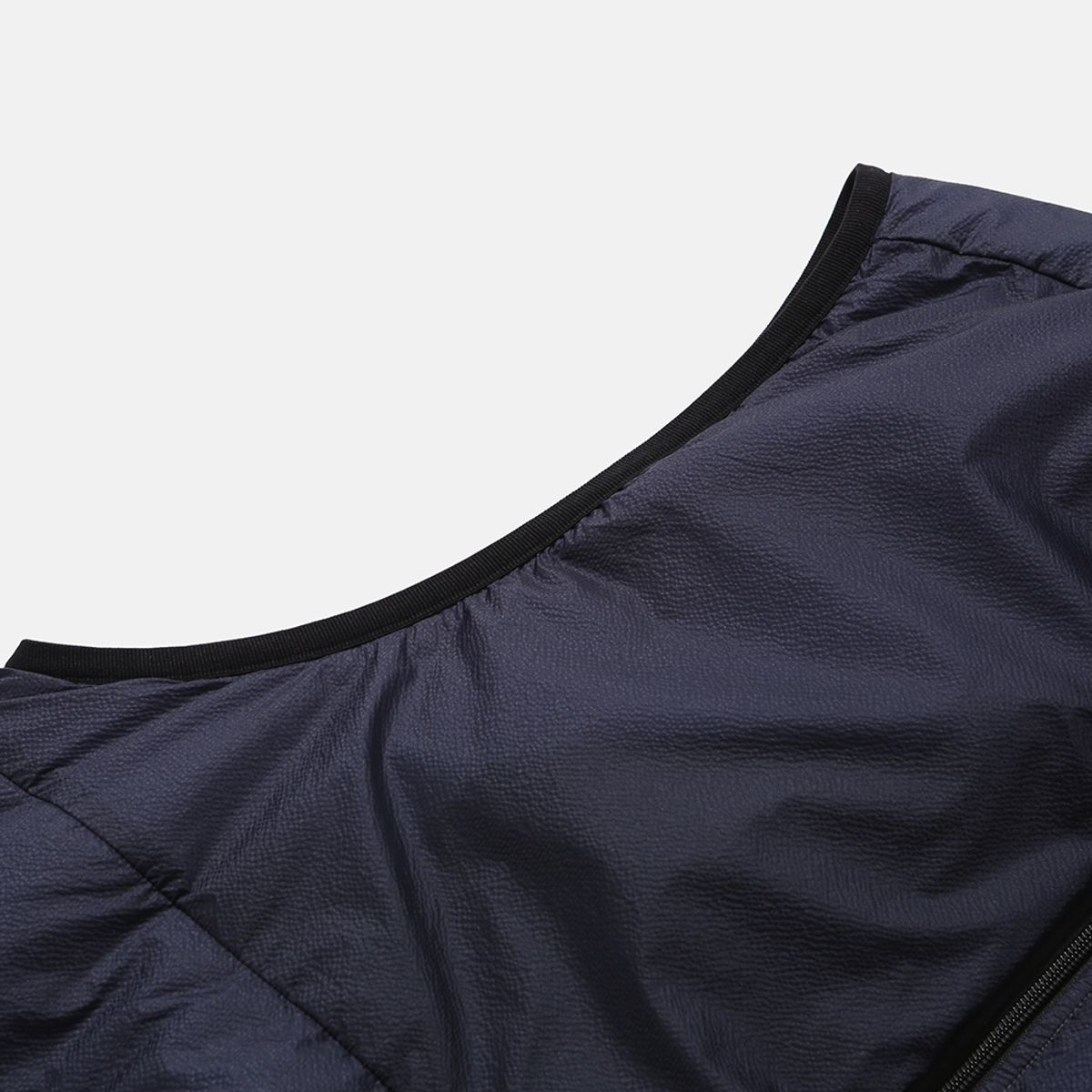 모이프(MOIF) [AW25] REVERSIBLE PUFF VEST / CLOUD GRAY/NAVY