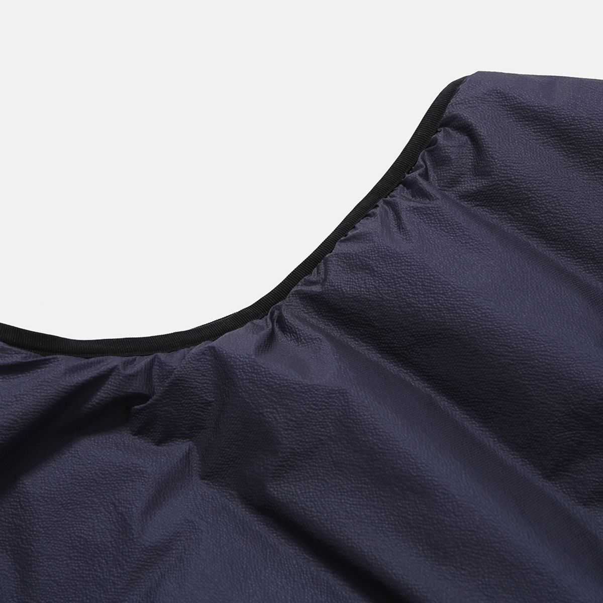 모이프(MOIF) [AW25] REVERSIBLE PUFF VEST / CLOUD GRAY/NAVY