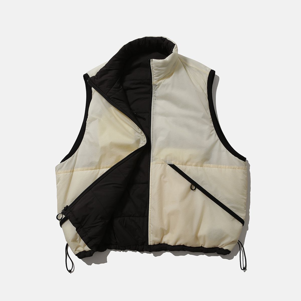 모이프(MOIF) [AW25] REVERSIBLE PUFF VEST / BLACK/ECRU