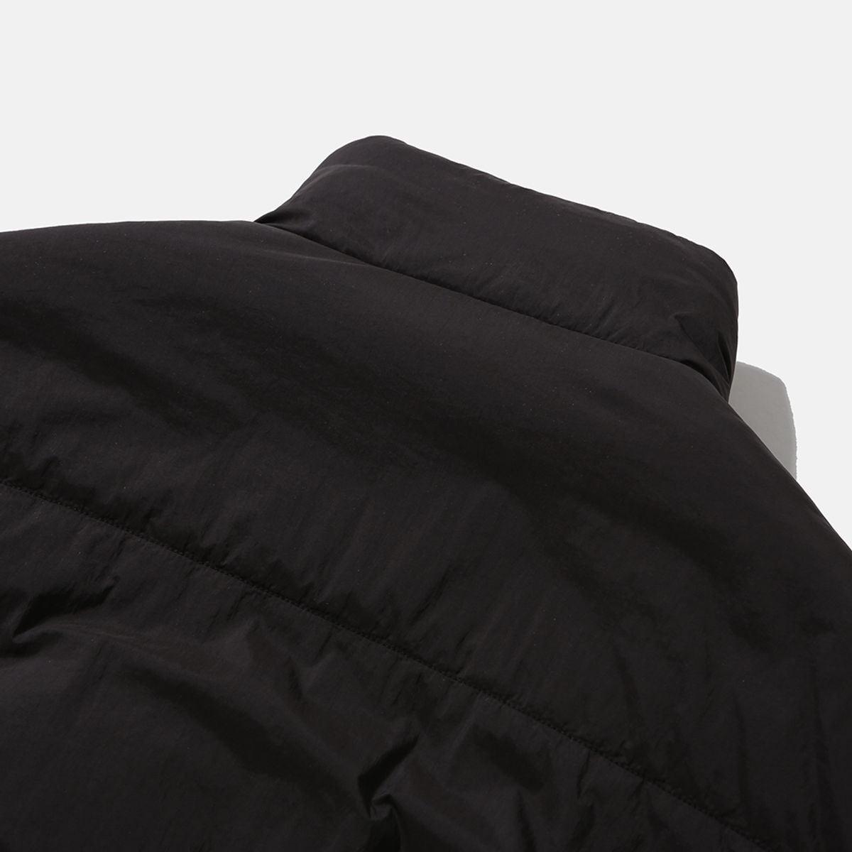모이프(MOIF) [AW25] REVERSIBLE PUFF VEST / BLACK/ECRU