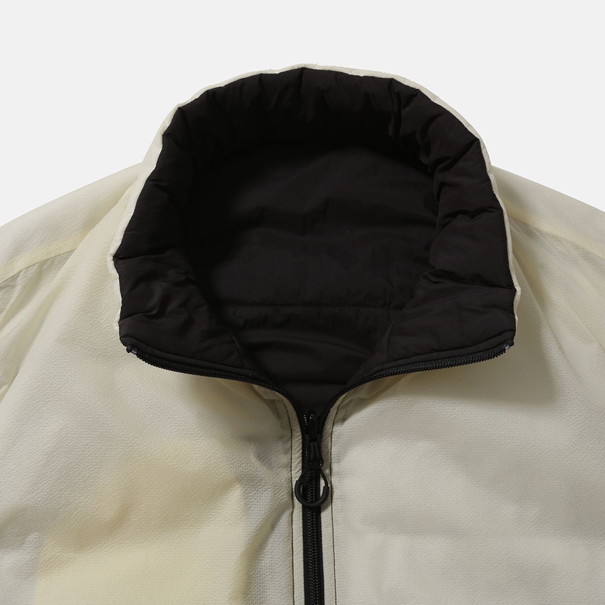모이프(MOIF) [AW25] REVERSIBLE PUFF VEST / BLACK/ECRU
