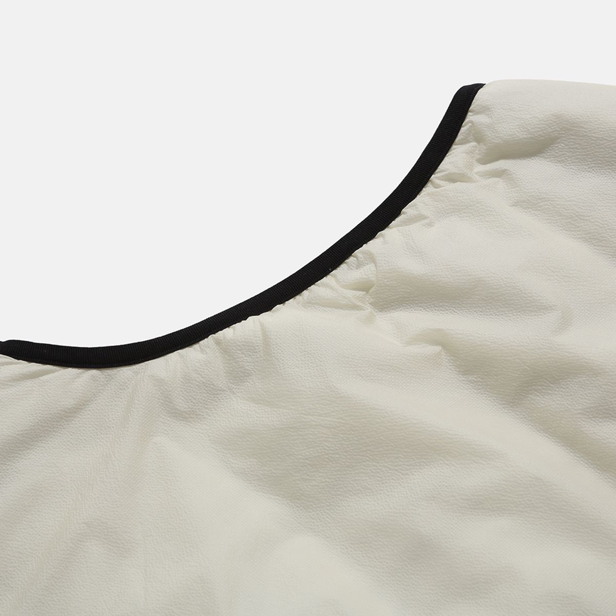 모이프(MOIF) [AW25] REVERSIBLE PUFF VEST / BLACK/ECRU